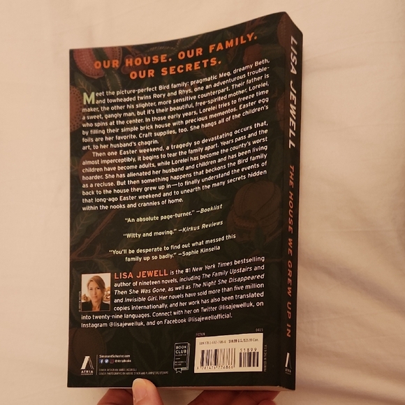 Book Set - Multicolor Covers - Picture 5 of 6